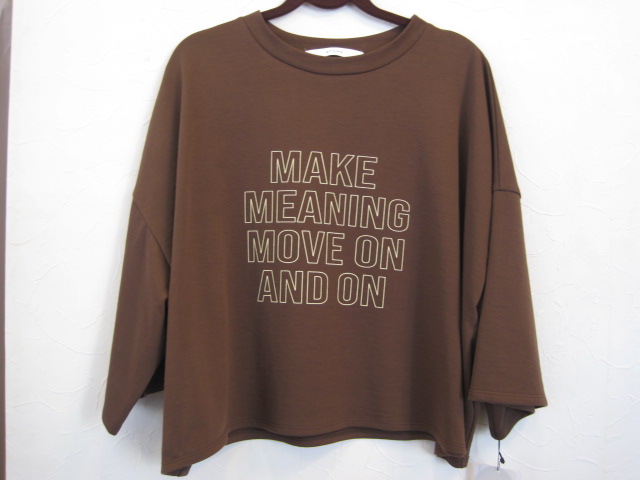 クロップドTシャツ【クチューム】